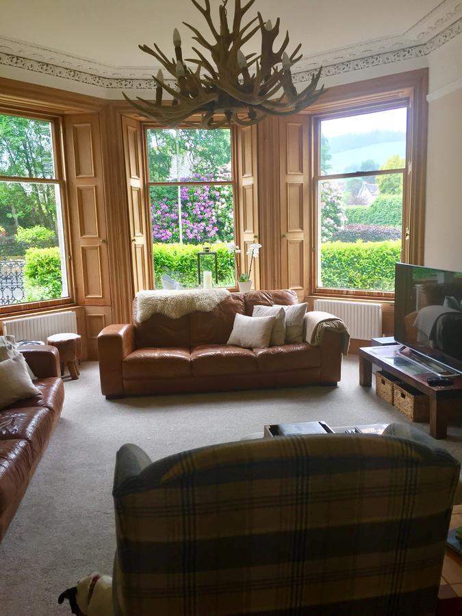 Fernbank House Bed & Breakfast Абърфелди Екстериор снимка